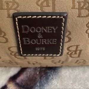 Dooney & Bourke purse